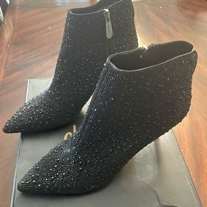 Ankle bootie